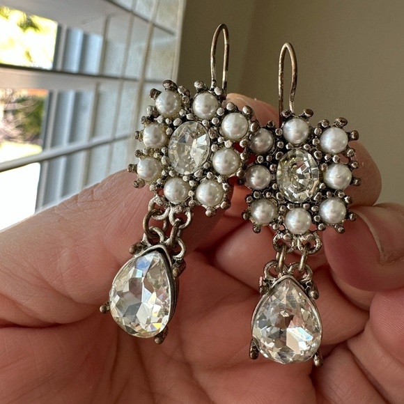 Vintage baroque look crystal and silver earrings - Picture 1 of 3